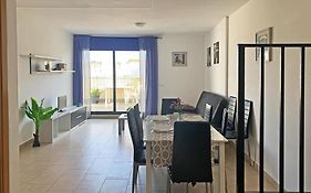 Apartamentos Las Palmeras 3000